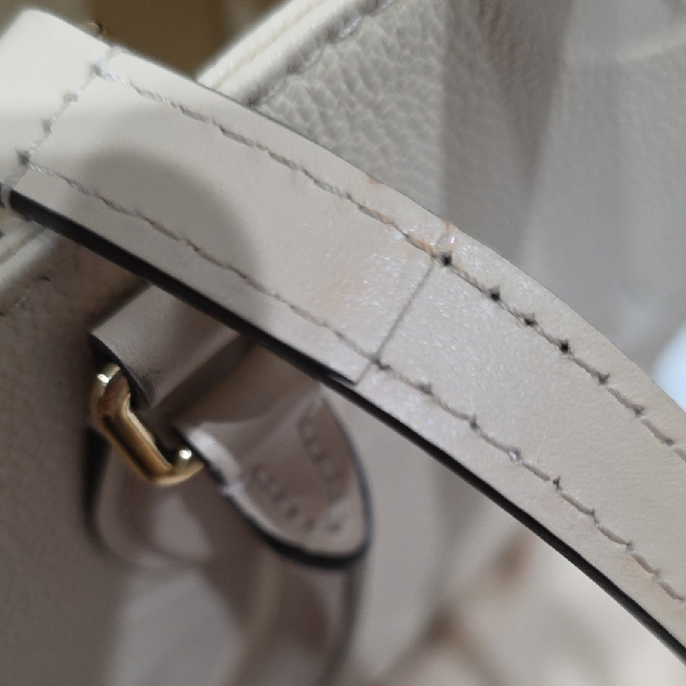 Louis Vuitton Cream Onthego MM Tote Bag - Picture 16 of 16